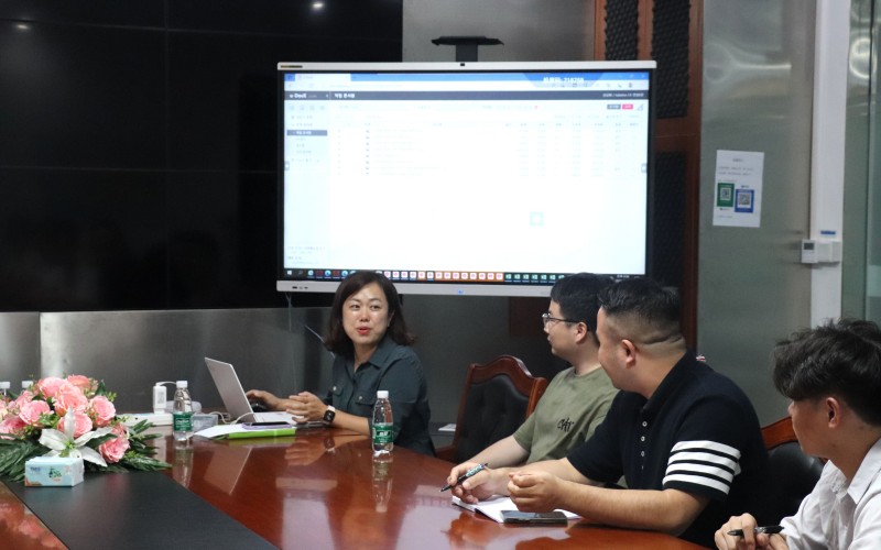 起鴻科技與LG Display交流培訓(xùn)會(huì) 起鴻科技與LG Display交流培訓(xùn)會(huì)